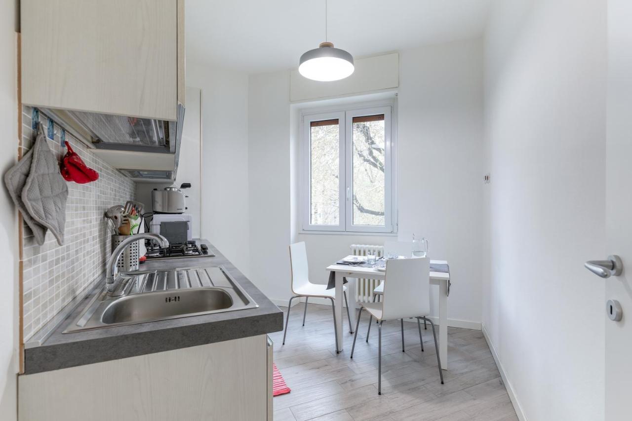 Piazza De Angeli M1 Comfortable Flat With Balcony Milán Exterior foto