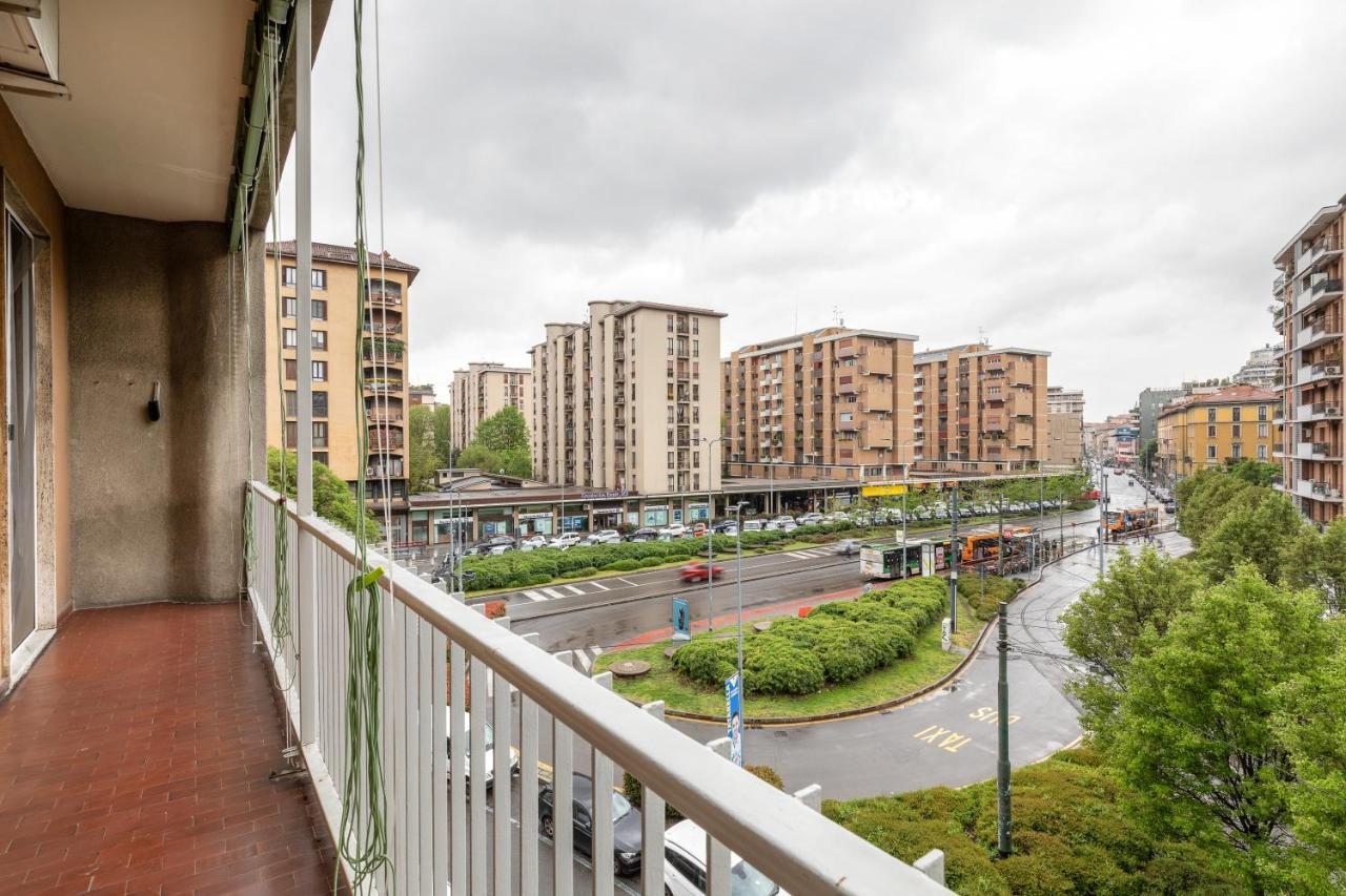 Piazza De Angeli M1 Comfortable Flat With Balcony Milán Exterior foto